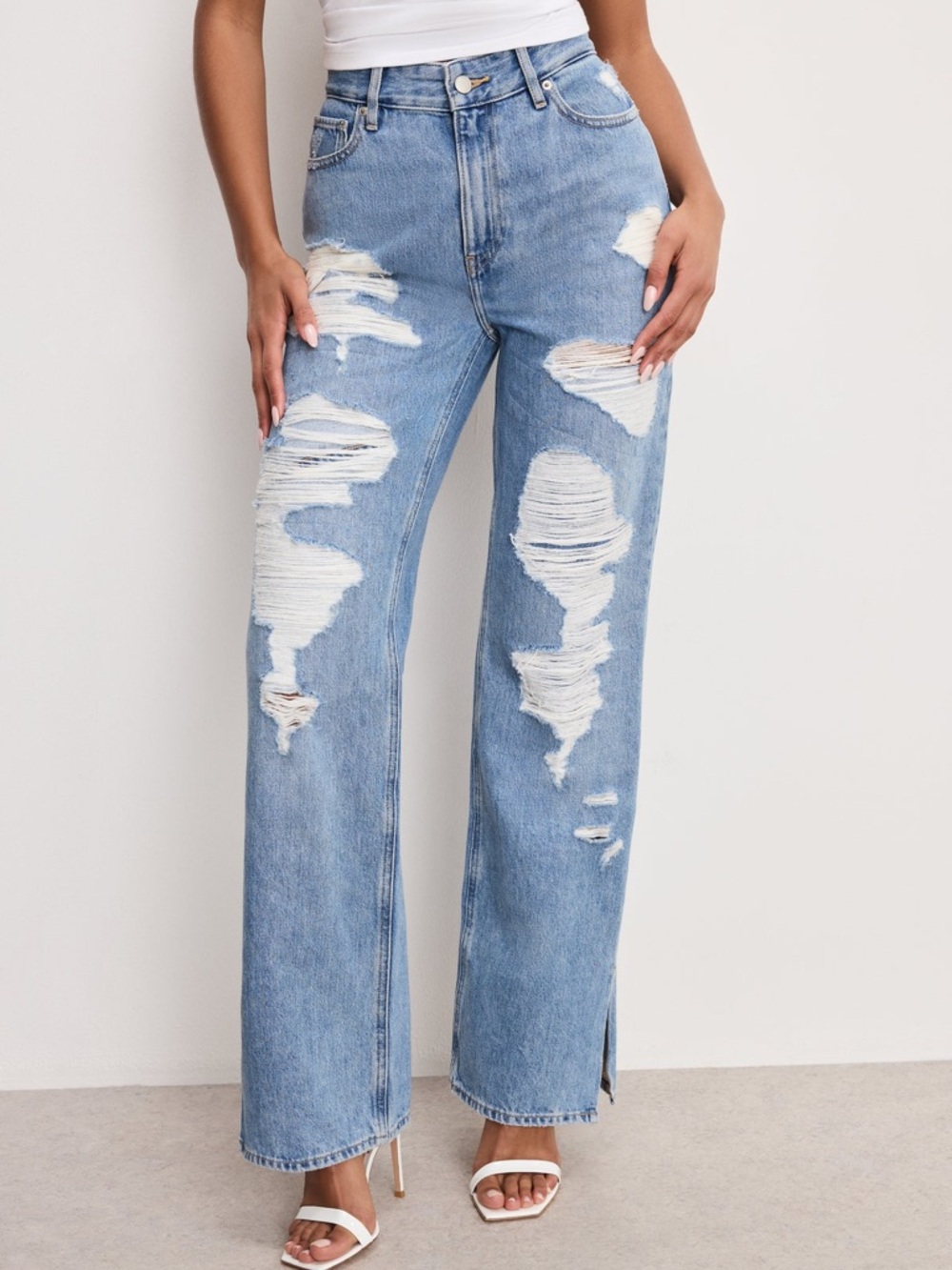 Good American The Khloé Jean Distressed Indigo714 size 8/29 cutoff hem